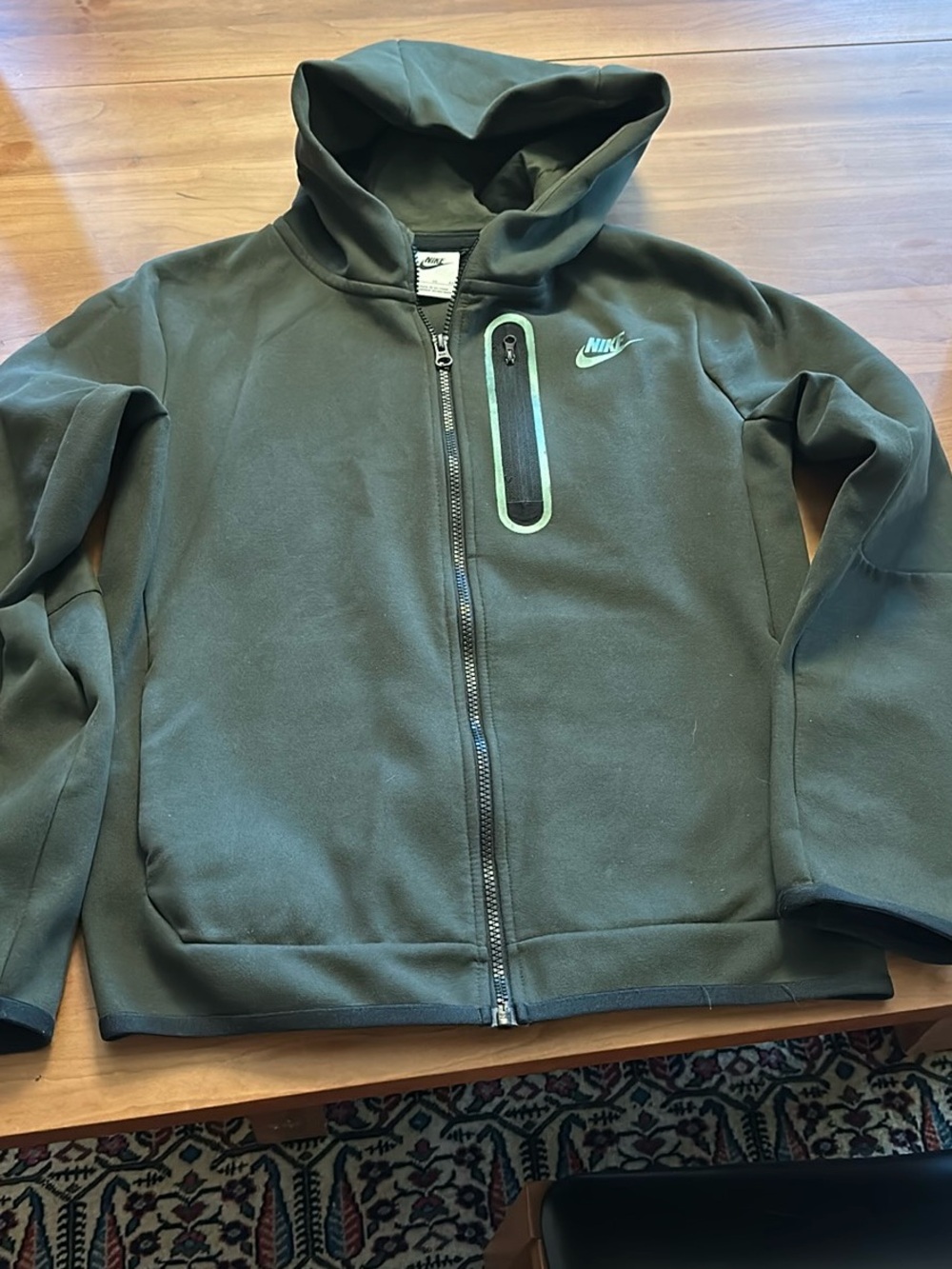 NIKE Kids Olive Green Full-Zip Hoodie with Contrast Trim XL